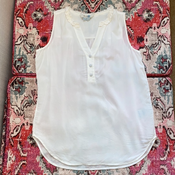 Boden Tops - Boden Sleeveless Viscose Top size 2 *flaw*